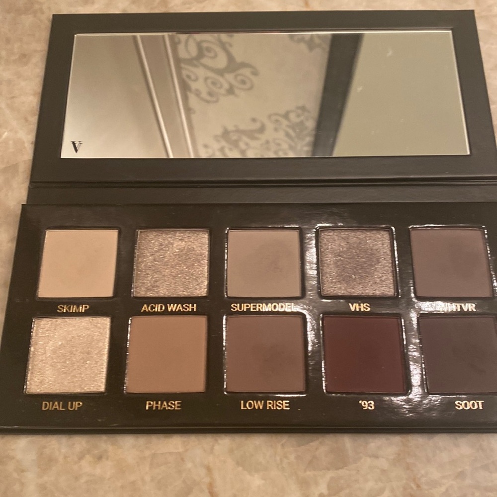 Vieve The Ninetease all matte cool toned eyeshadow palette. Used twice